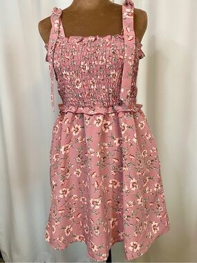 NWOT. Dusty pink Floral Smocked Sundress with Tie Straps